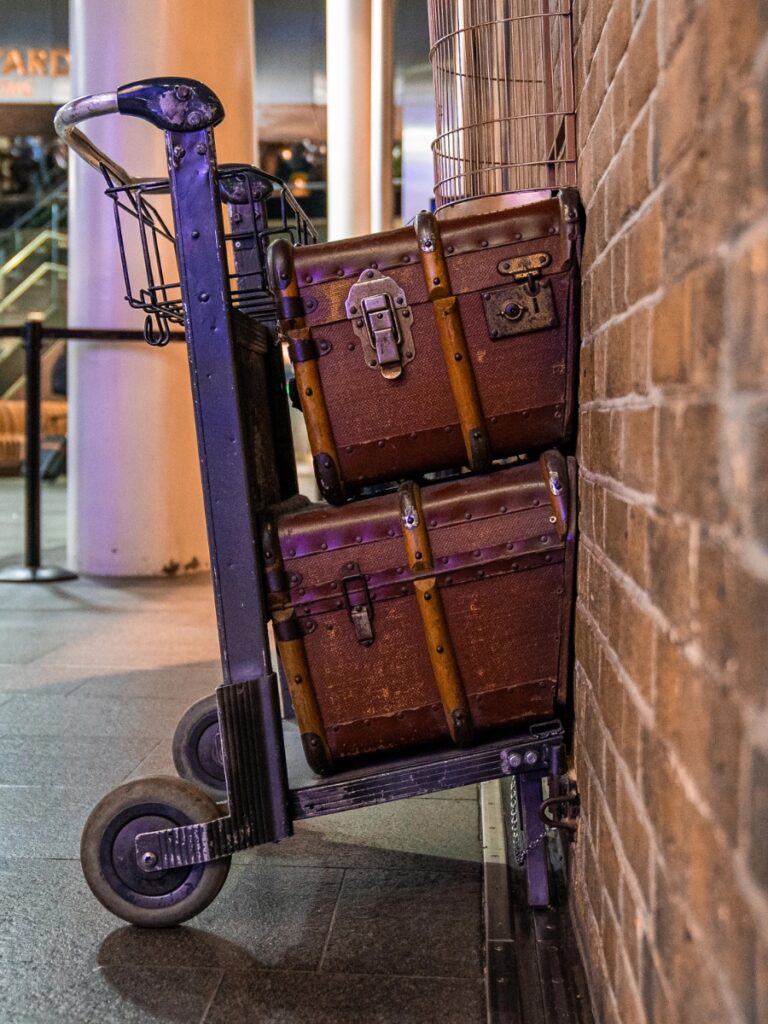 Kings cross platform 9 34
