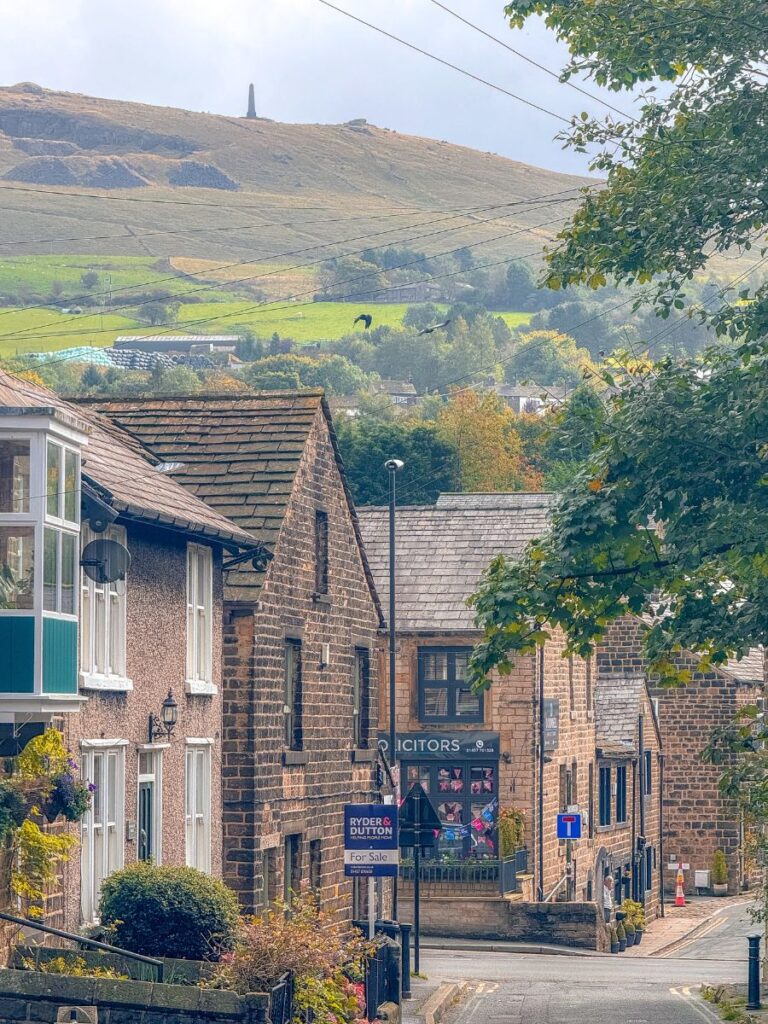 uppermill moorgate street
